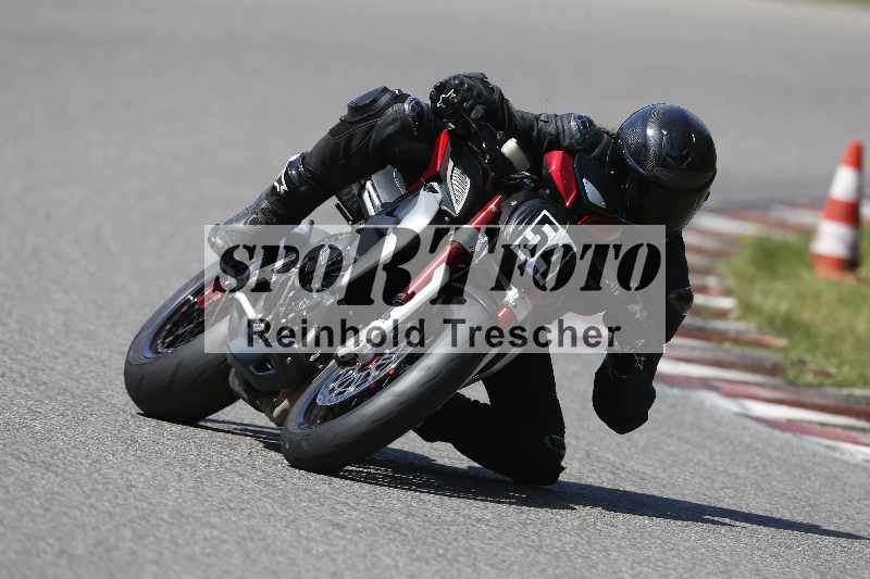 /44 09.08.2025 Plüss Moto Sport ADR/Einsteiger/54